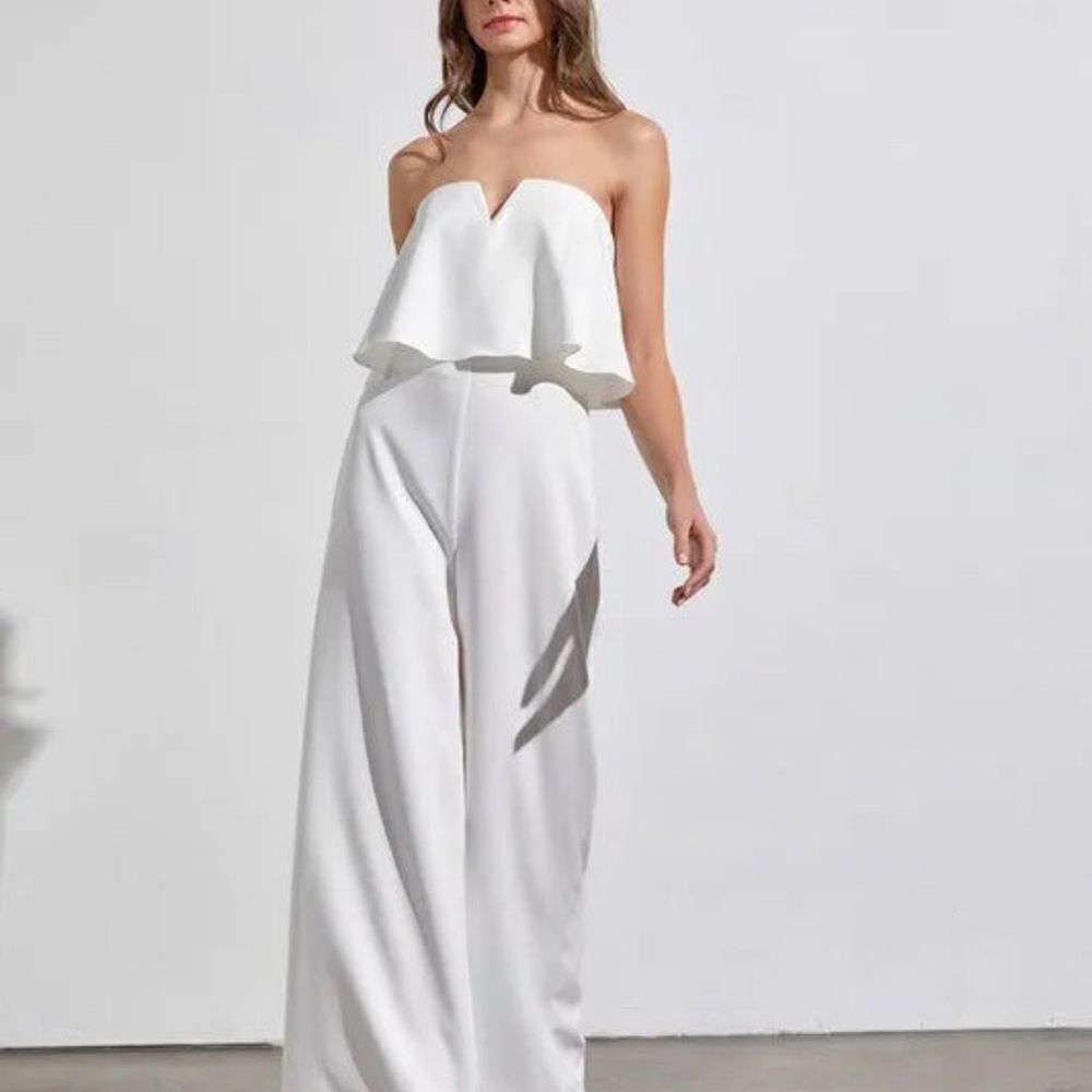 Elegant White Strapless Jumpsuit - Picture 4 of 4